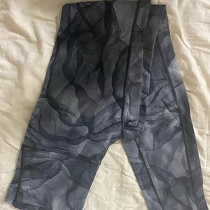 wunder under lululemon leggings